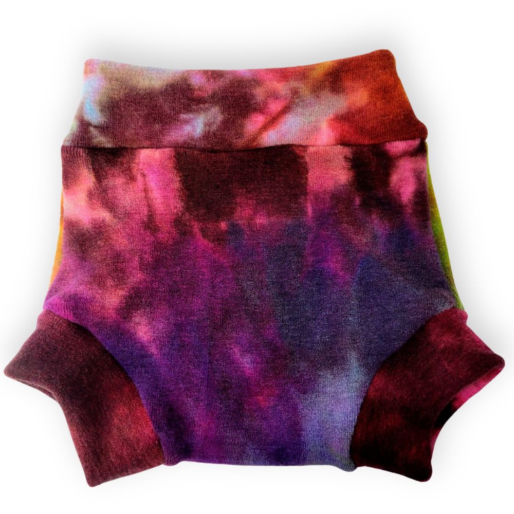 Explorer con rayas grandes rosa y bayas de Saskatoon