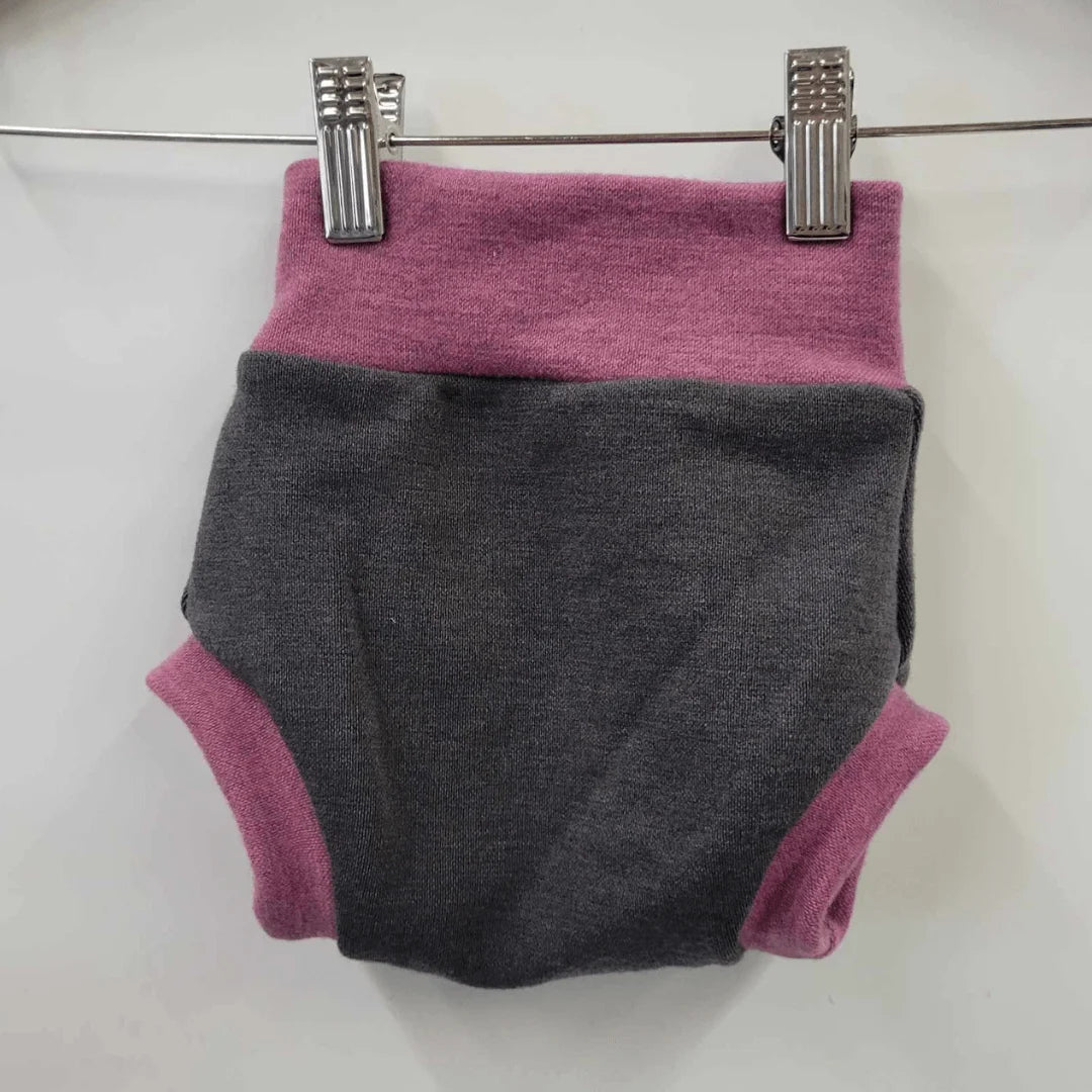 Traditional Medium Melange Dark Charcoal and Rose Melange
