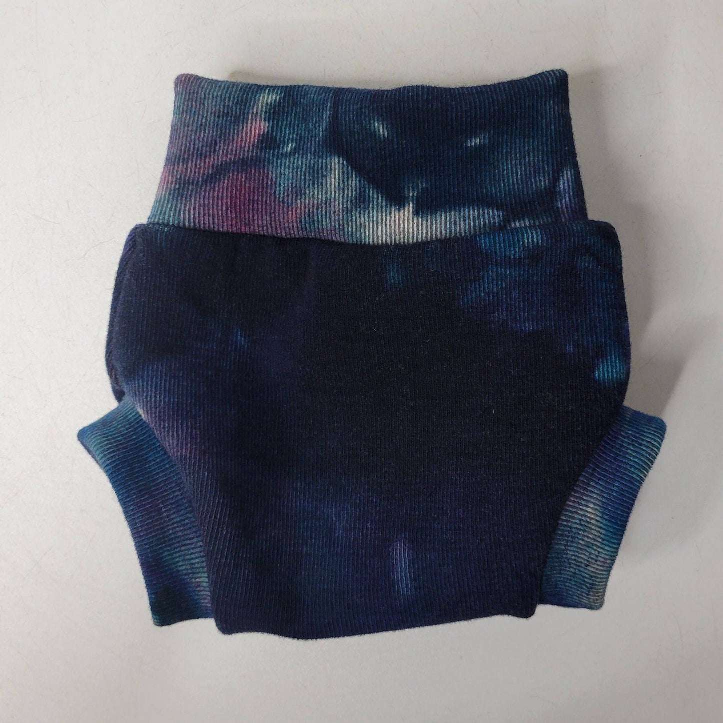 Traditional Small Velvet Eclipse