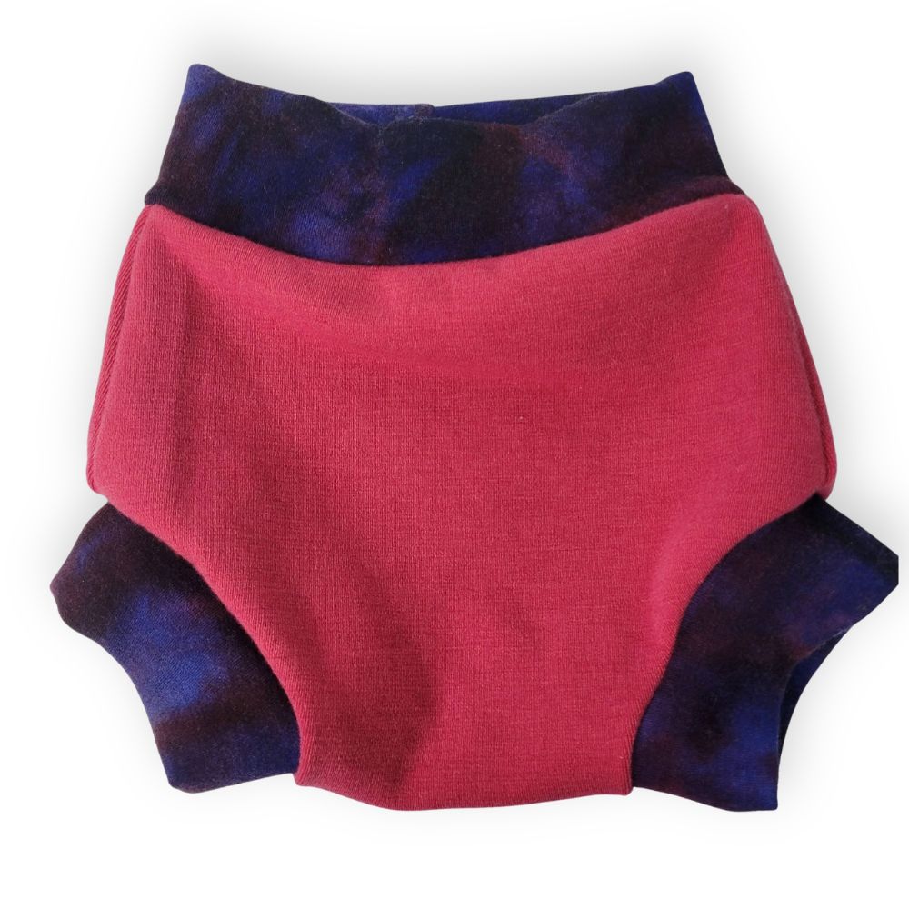 Explorer con rayas grandes rosa y bayas de Saskatoon