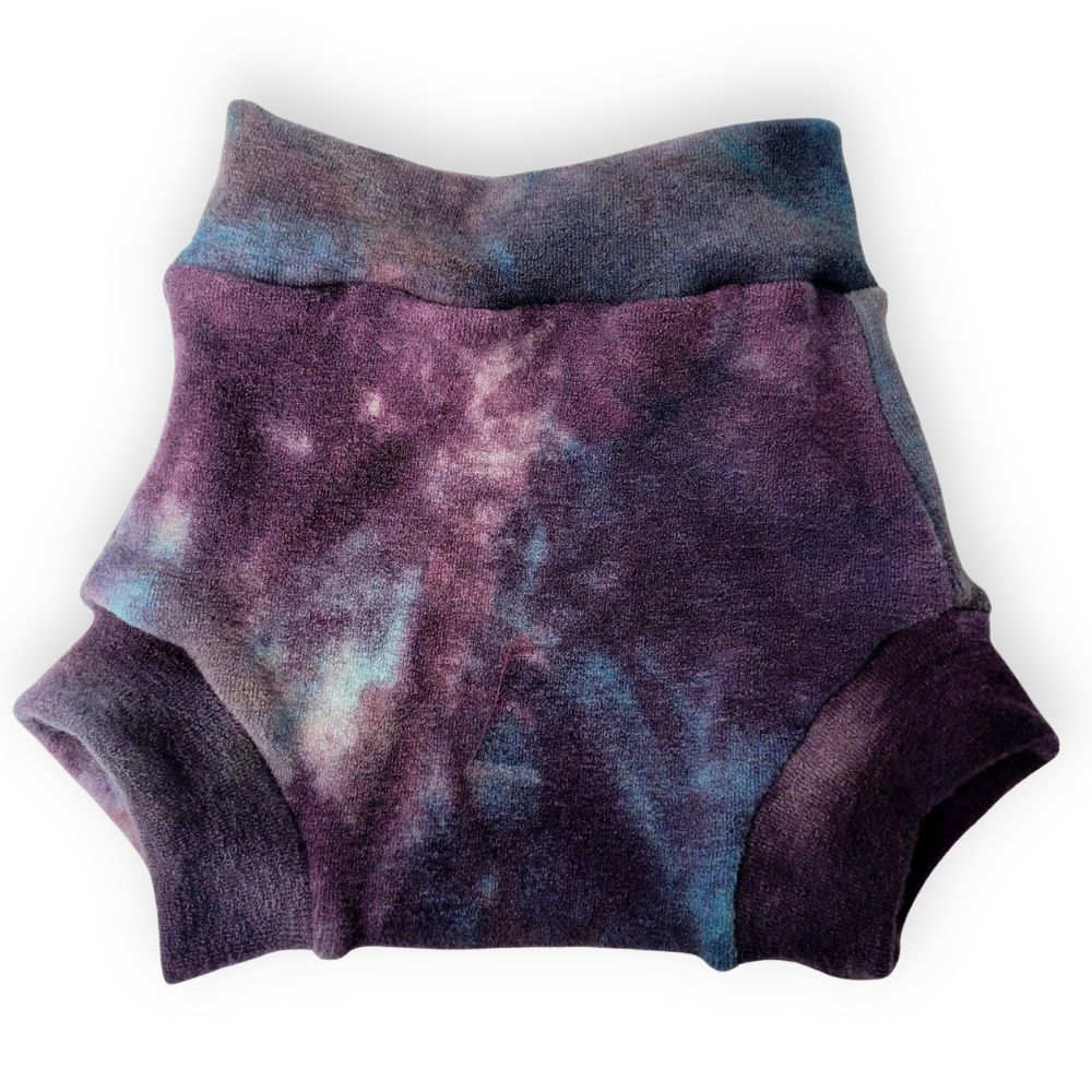 Explorer con rayas grandes rosa y bayas de Saskatoon