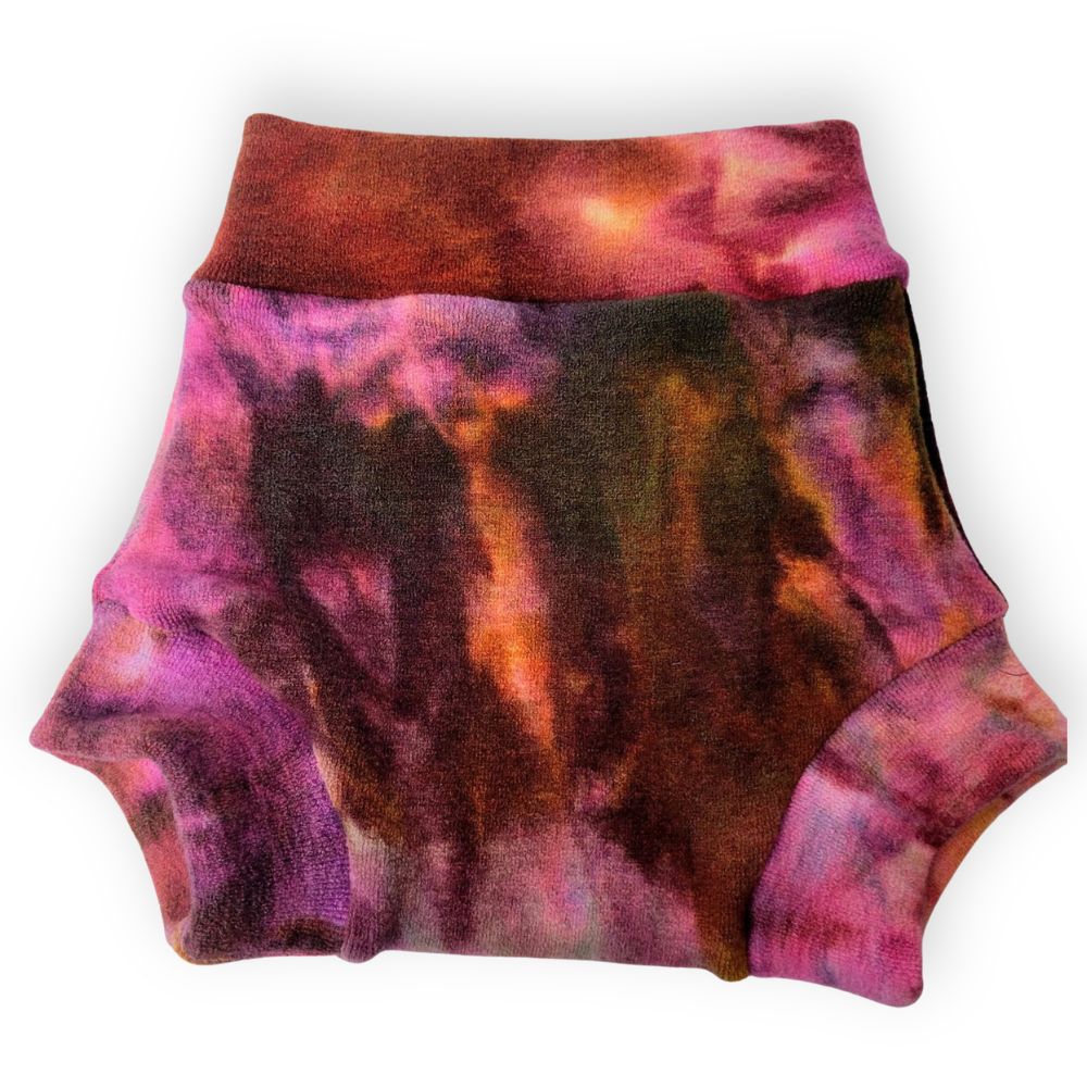 Explorer con rayas grandes rosa y bayas de Saskatoon